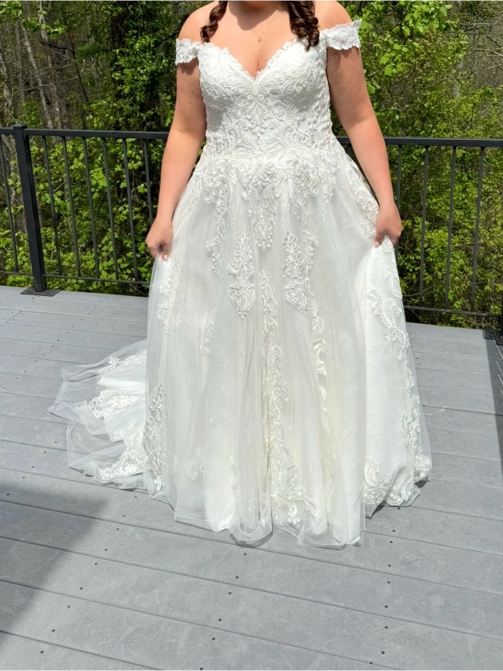 Allure Bridals Off-Shoulder Ivory Lace A-Line Wedding Dress